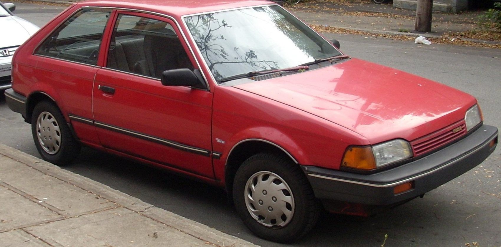 Mazda 323 III Hatchback (BF) 1.3 (60 Hp)